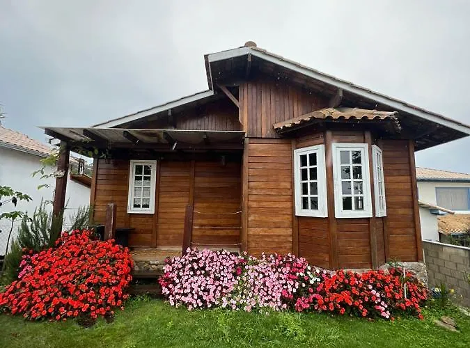 Casa De Madeira Em Lavras Novas